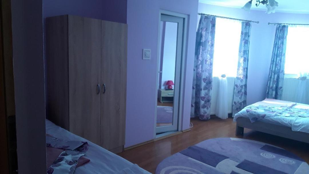 Casa Liana Hotell Oradea Eksteriør bilde