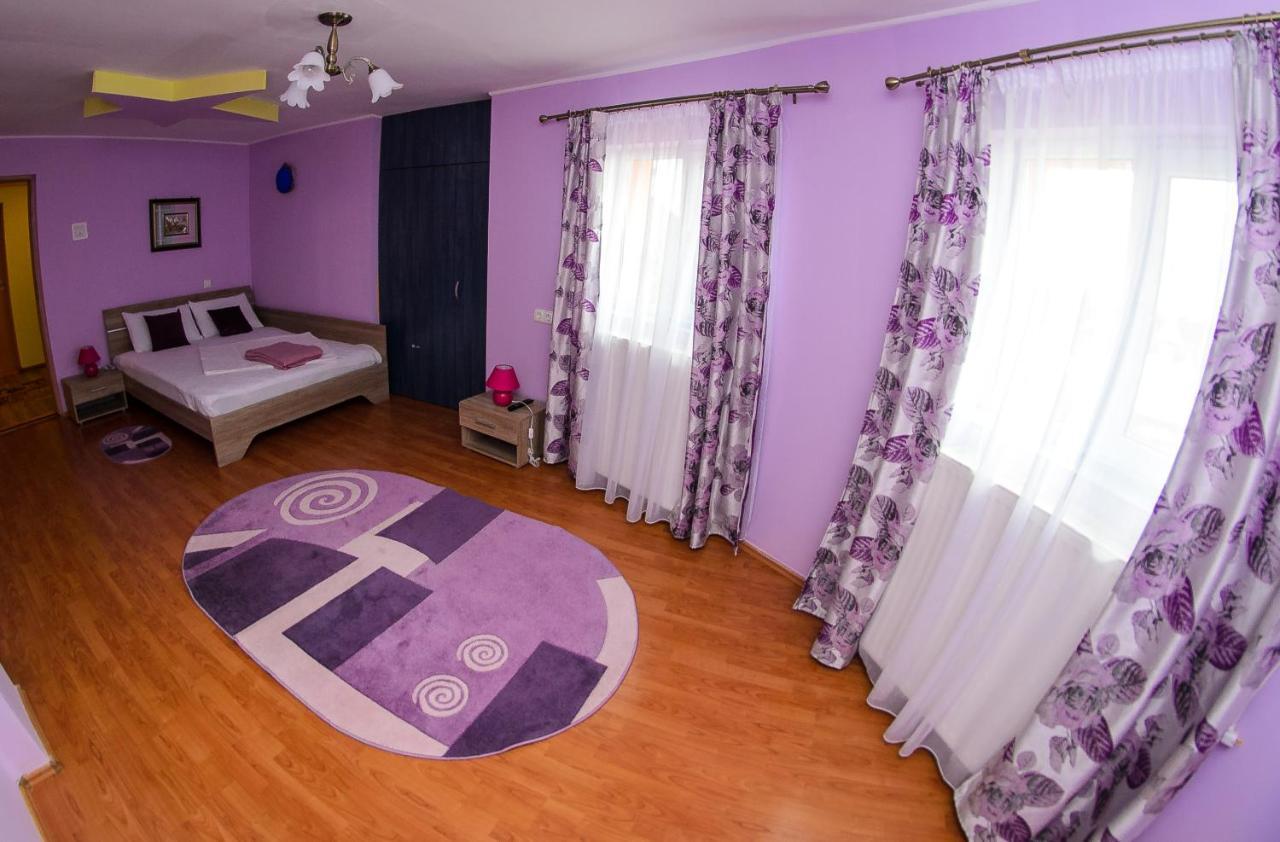Casa Liana Hotell Oradea Eksteriør bilde