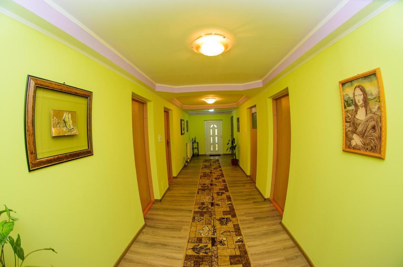 Casa Liana Hotell Oradea Eksteriør bilde